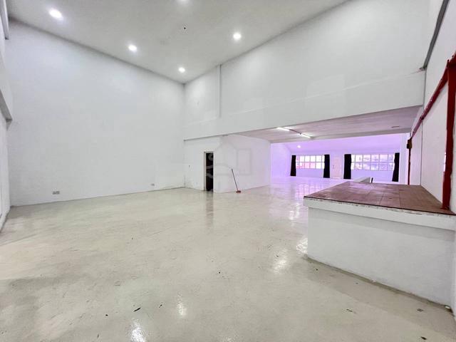 First Floor Shoplot Bukit Jelutong, Seksyen U8, Shah Alam 1