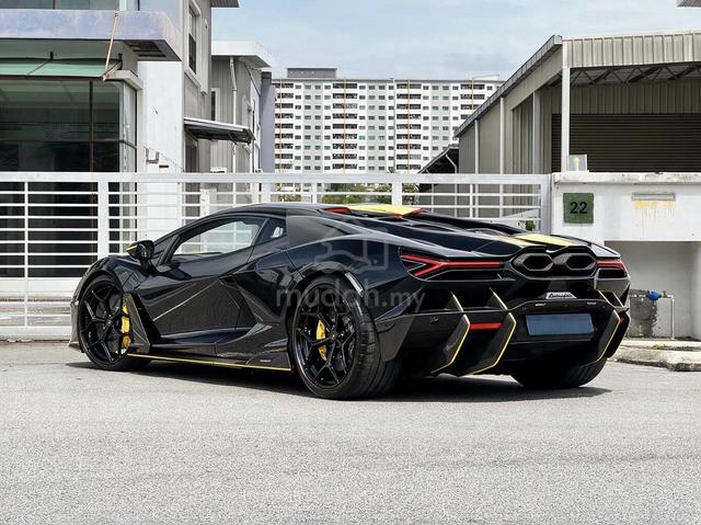 2025 Lamborghini Revuelto V12 Hybrid DONE 364MILES - 2