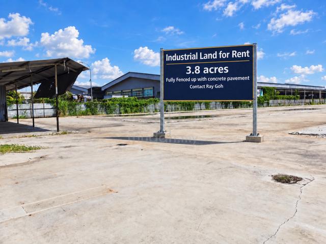 INDUSTRIAL LAND FOR RENT, Jalan Kapar Keretapi (Fully Fenced Concrete) 1