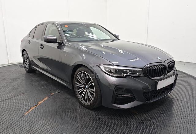 BMW 330I M SPORT - 3 digit plate, with warranty !! - 1