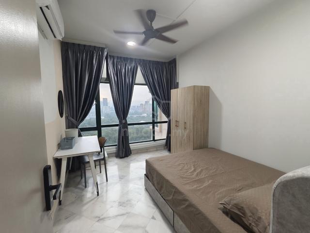 Sang suria Medium room for rent 1