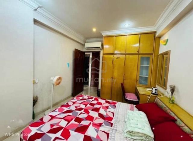 Sunny ville middle room for rent 1