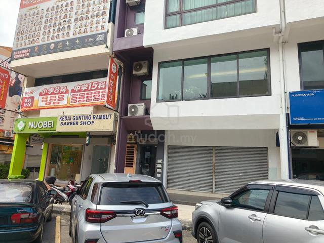 Ground Floor Shop, KL, Sri Petaling, High traffic Business Centre 1