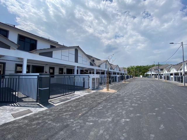 Bumi Lot🔥FREEHOLD 2 Storey Tanjung Minyak Near To Lotus Cheng Melaka 1