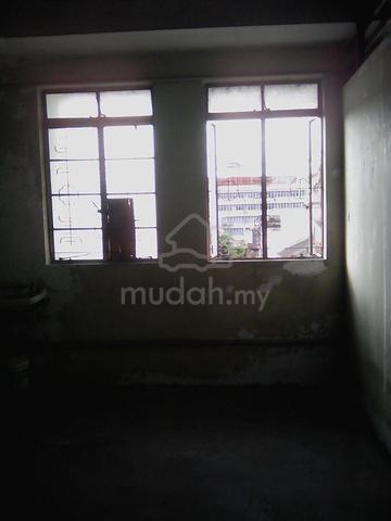 Near Tpg Mall walk 5 minutes Across HTM 4