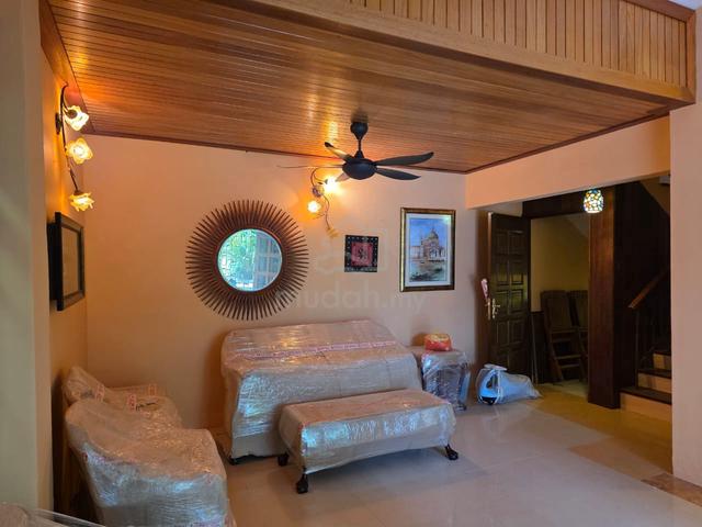3.5-Sty Bungalow, Ferringhi Villas @ Batu Ferringhi, Penang (For Rent) 1