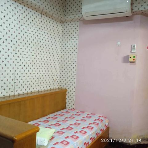 Small room available at Pantai Hill Park Phase 1.. Ready to move in 1