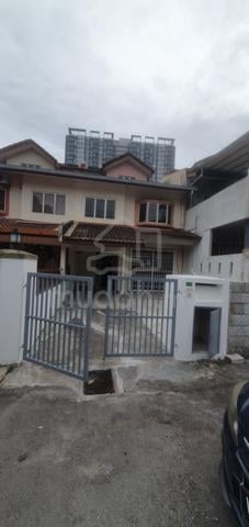 Seri Kembangan Equine Park Putra Permai Near Aeon Terrace House 5Rooms 1