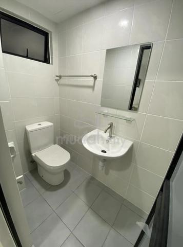 Uni Suites 5