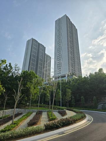 Best Unit in town! Premium Furnishing. 5 Star Facilities! MRT2 1