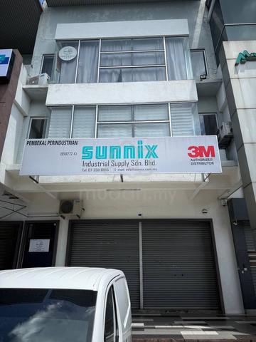 Molek 3 Storey Shop Office Ponderosa JB 1
