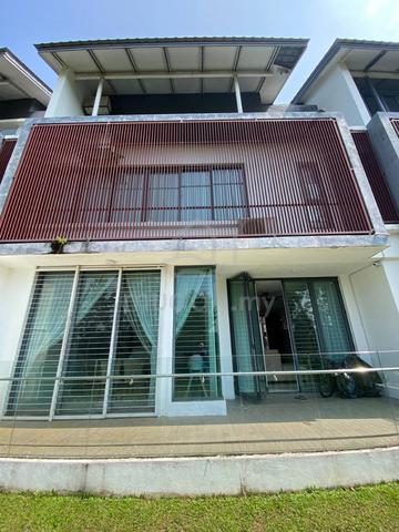 RENOVATED 3 Storey Superlink Thistle Grove, Denai Alam FACING LAKE 1