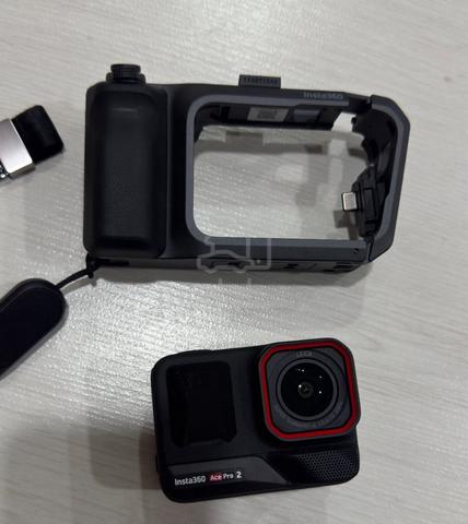 Insta360 Ace Pro 2 8K AI-Powered Action Cam - photo 5 of 6