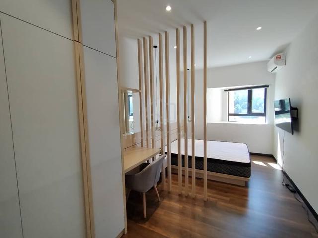 Master Bedroom for Rent (Maya Condominium) 1