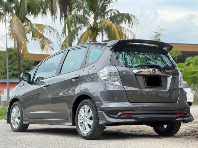 2013 Honda JAZZ 1.3 (HYBRID) FACELIFT (A) - 5