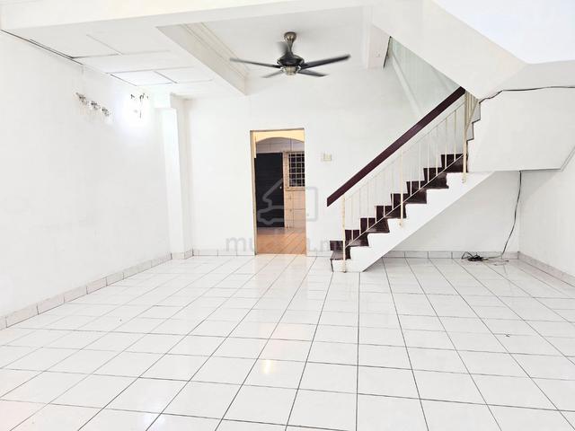 Nice house - 2 Storey Terrace at Taman Puchong Prima 1