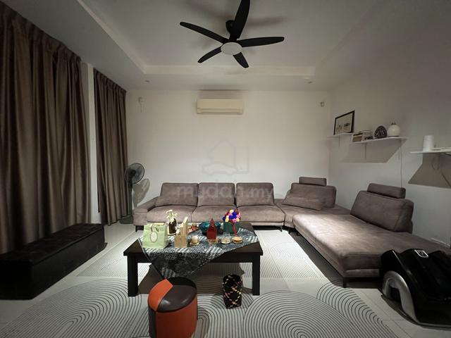 Two- storey semi-detached taman greenville, miri, sarawak to rent 1