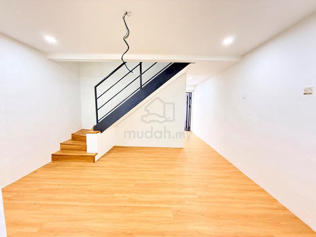 Jalan Bayan Megah Ria Double Storey Low Cost Fully Renovated Full Loan 1