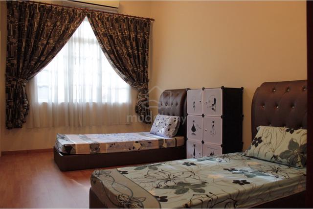 Bilik sewa - Wanita - Kotawarisan Bungalow House - dekat area KLIA 1