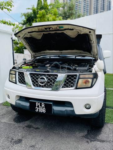 2014 Nissan NAVARA 2.5 CALIBRE (A) - 2