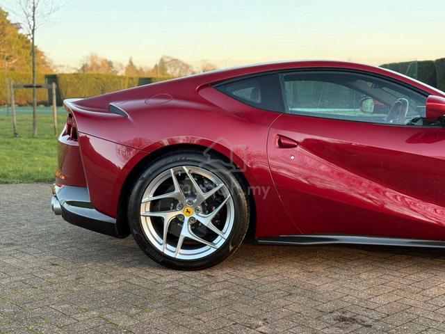 2021 Ferrari 812 6.5 SUPERFAST (A) - 2