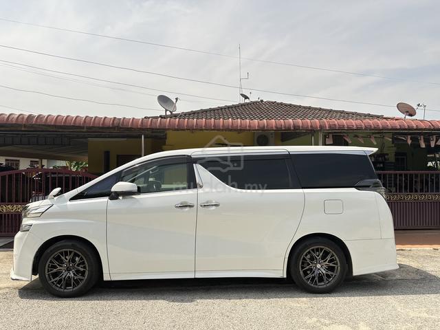 2017 Toyota VELLFIRE 2.5 Z GOLDEN EYES AGH30R (A) - 2