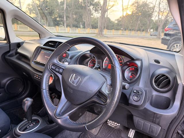 2014 Honda JAZZ 1.5 V MY2014 (A) - 3