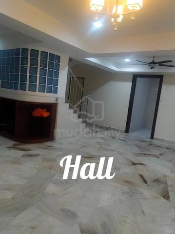 Female Student Room for Rent at Taman Muhibbah 1