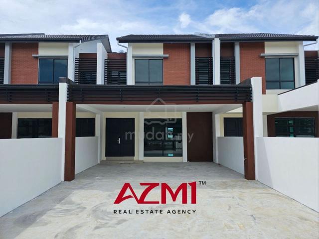Double Storey Terrace Intermediate For Sale at Luak Miri 1