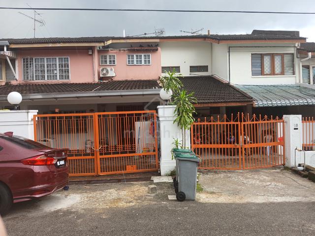 Rooms and Houses for Rent at Taman Pelangi, Johor Bahru 1