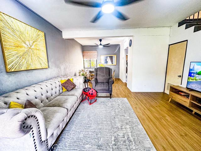 MURAH! Double storey Terrace Taman Sri Indah, Balakong Cheras 1