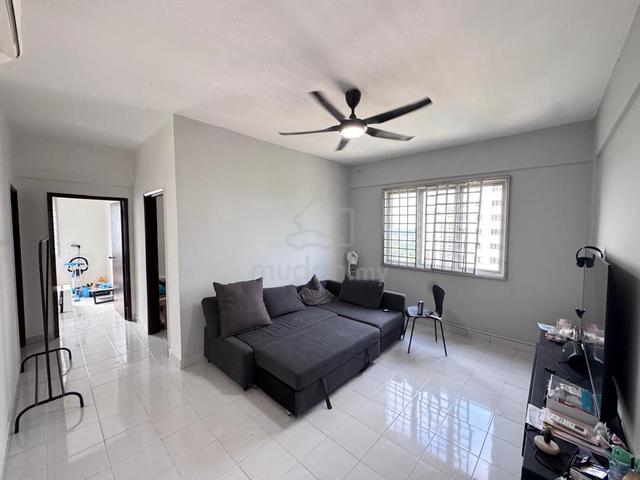 Persiaran Tanjung Apartment 1