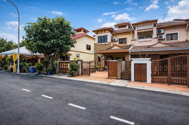 Double Storey Terrace Taman Nusa Subang U5 Subang Bestari 1