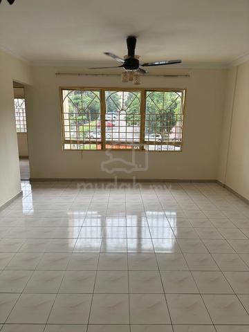 saujana apartment 1