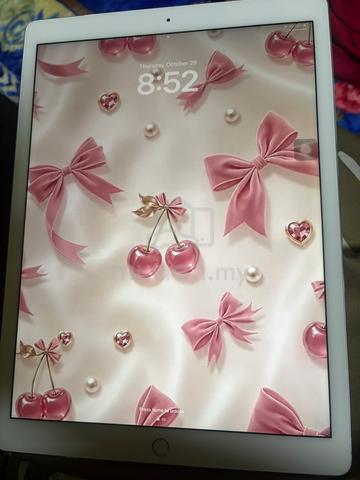 Ipad pro 12.9inc 1st gen - photo 3 of 5