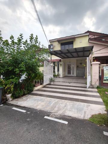 Saleng @ 2.5 Storey Terrace House For Sale 1