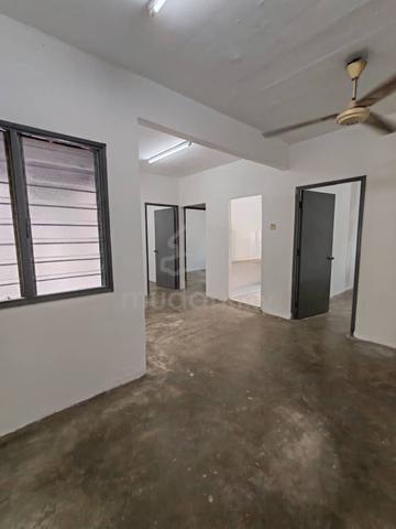 Pangsapuri Palma Bandar Country Homes Rawang 1