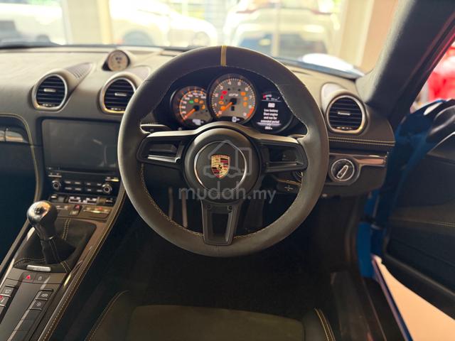 2022 Porsche 718 GT4 (GT3 Sibling) (Shark Blue) - 4