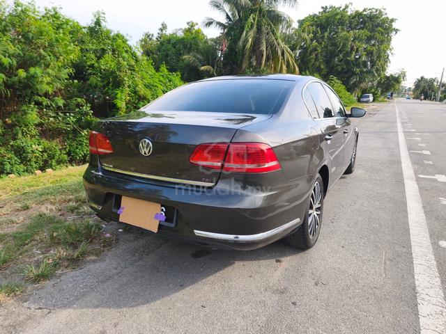 2013 Volkswagen PASSAT 1.8 TSI (a)full loan orcash - 2