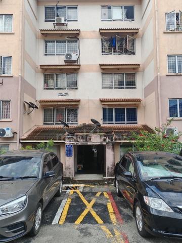 saujana apartment 1