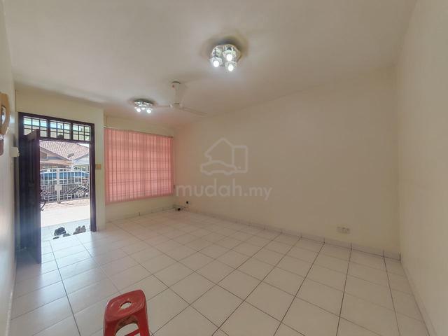 Cheap / Best Buy / Bukit Impian / Impian Emas / 1 Sty / 4 Bed 2 Bath 1