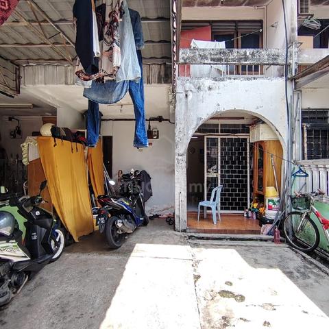 House for Sale in Taman Koperasi Polis 2 1