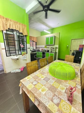 5 BILIK! Semi-D Single Storey Taman Merlimau Perdana, Melaka 5