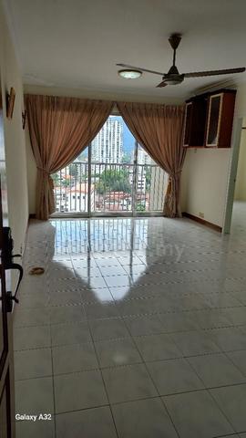 Kota Emas 1