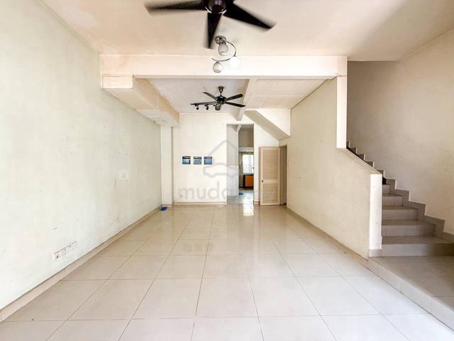 18'x65' + Extended Kitchen + 5R 4B di Taman Tasik Prima, Puchong 1