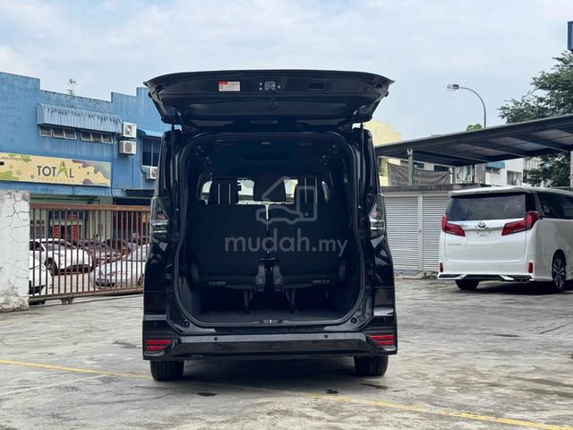 2022 Toyota VOXY S-Z / POWER BOOT . POWER DOORS - 5