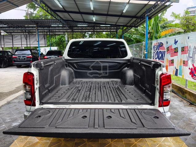 Mitsubishi TRITON 2.4 VGT 4WD FACELIFT PERFECT WTY - 4