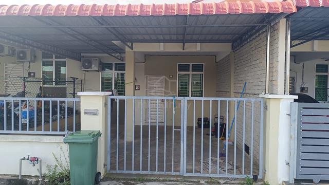 FOR RENT: Comfortable 3R2B Terrace House in Taman Jelutong, Changlun 1