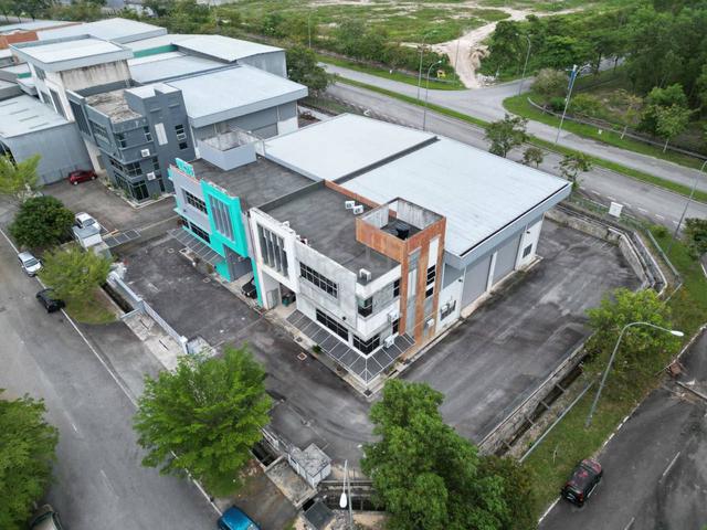 SEMI D FACTORY Perindustrian Nilai Utama (Tiara Sentral) 1