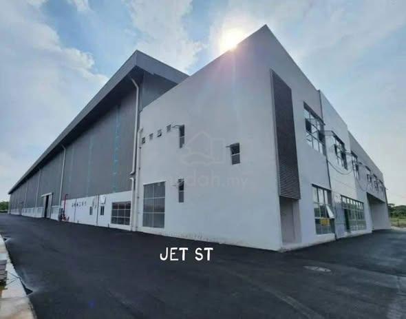 Jalan Kebun Shah Alam warehouse 600 amp 15ft roof height with CCC 1